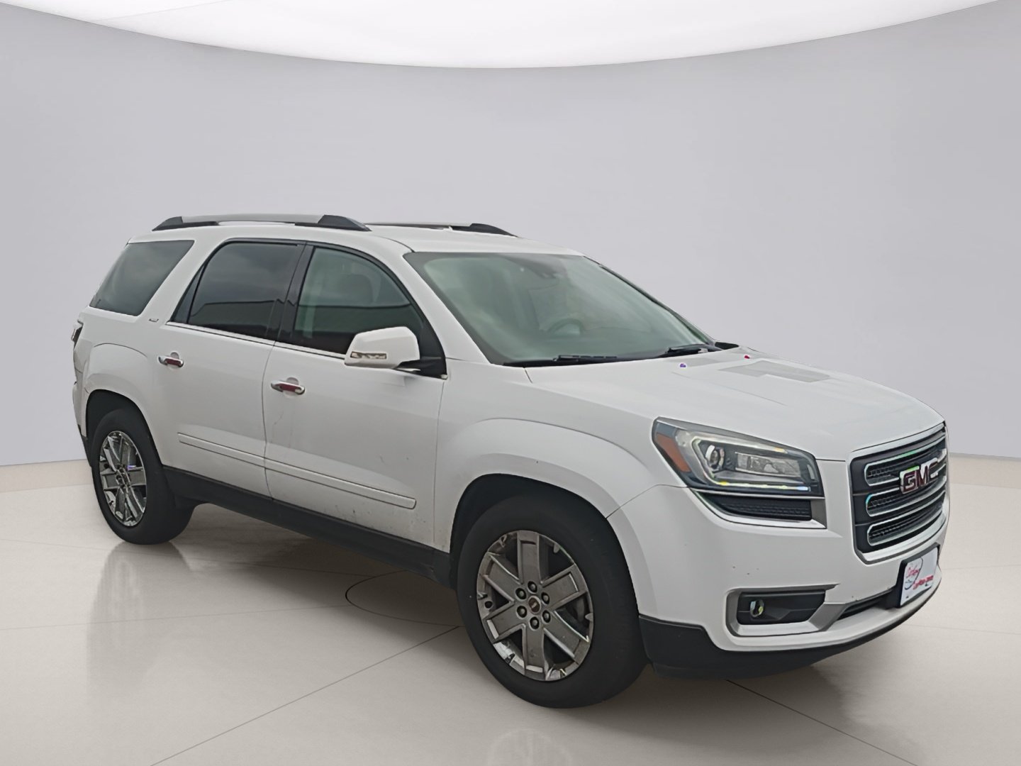 Used 2017 White Gmc LIMITED image 3