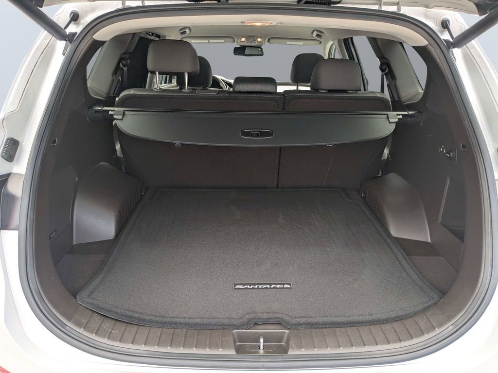 Used 2019 Silver Hyundai SEL Plus image 12