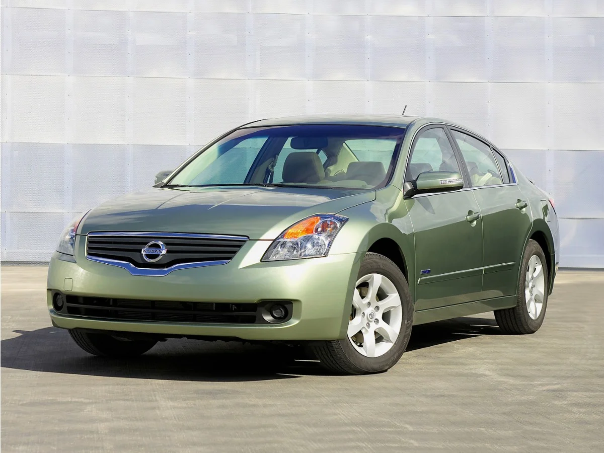 Used 2009 Dark Slate Metallic Nissan Hybrid image 1