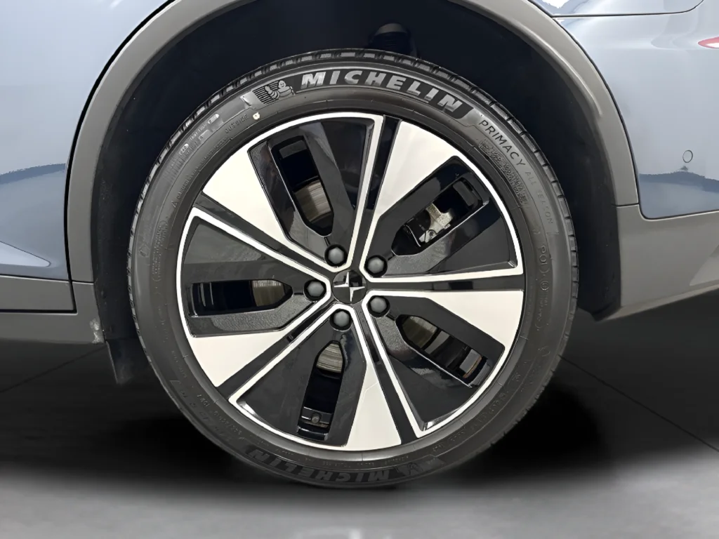 Used 2024 Gray Polestar Long Range Dual Motor image 32