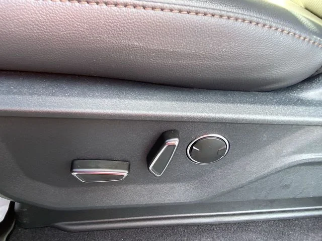 2025 Ford F-150 Lariat - Photo 12
