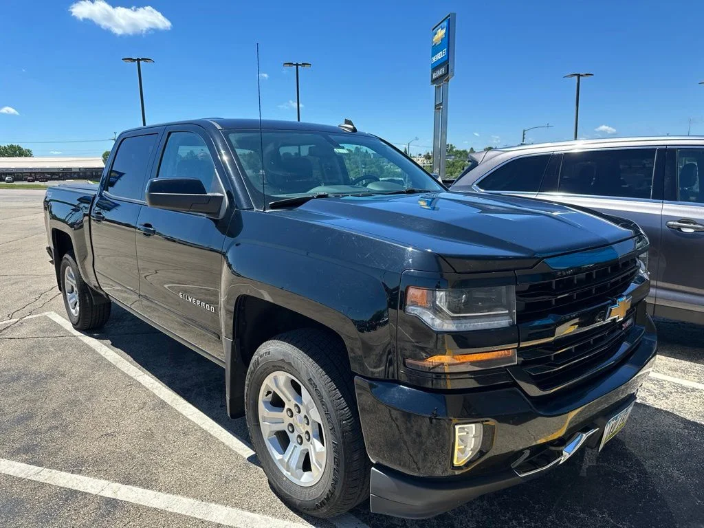 Used 2017 Black Chevrolet LT image 6