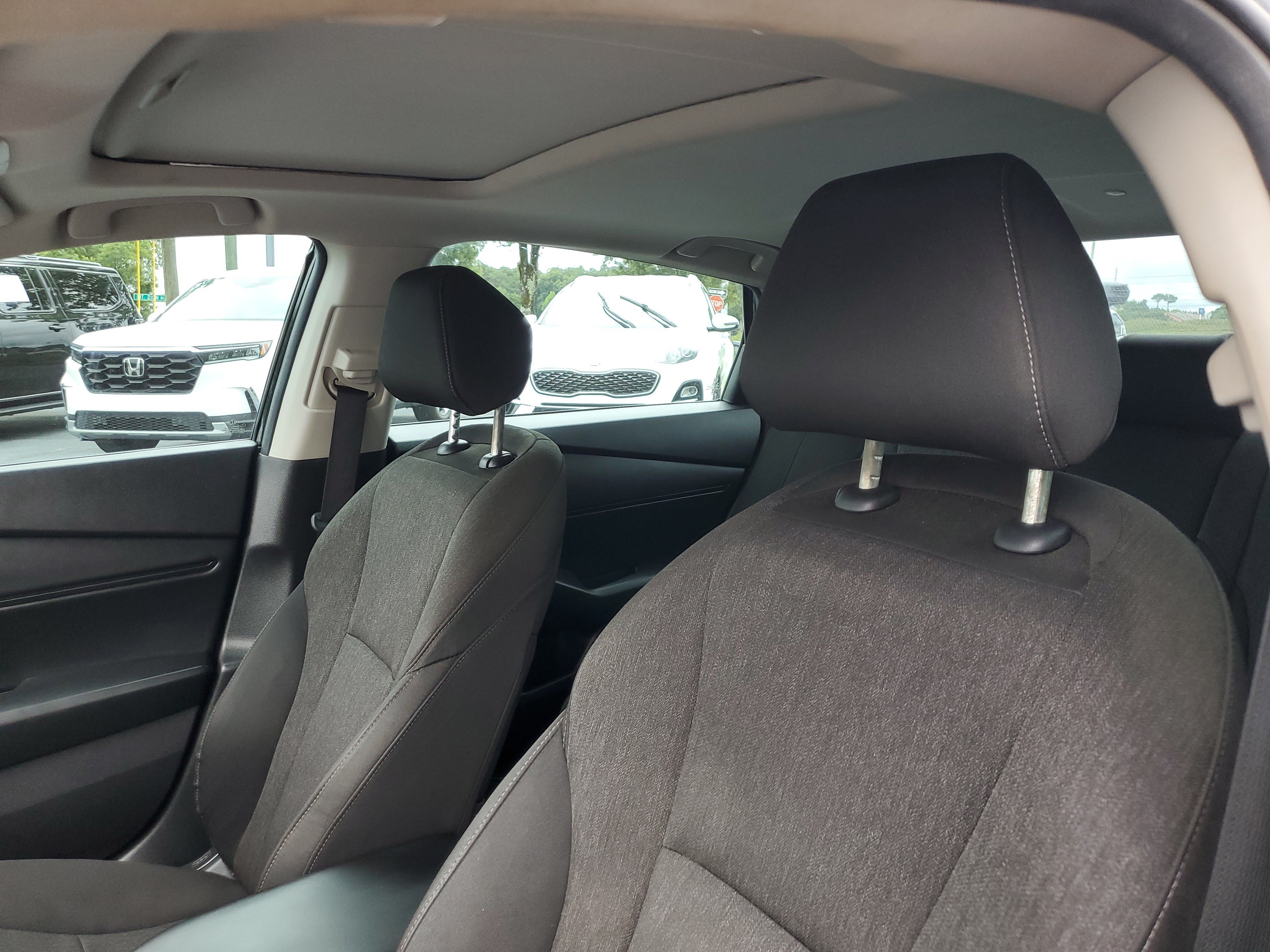Used 2024  Honda EX image 15