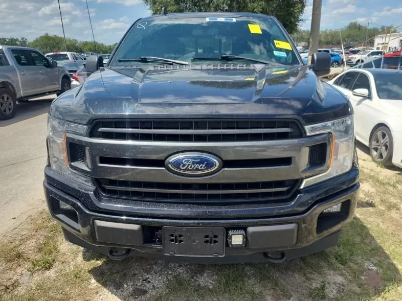 Used 2019  Ford XLT image 2