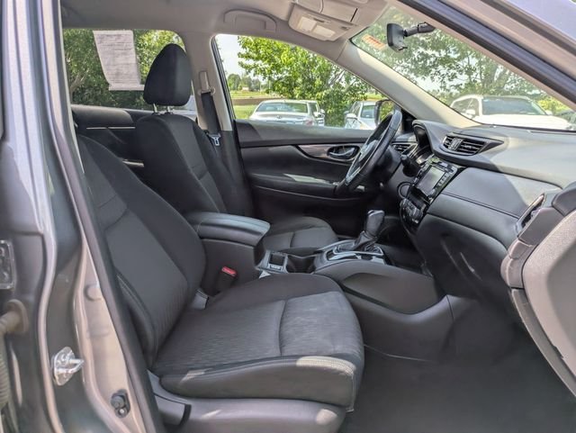 Used 2017 Gray Nissan SV image 31