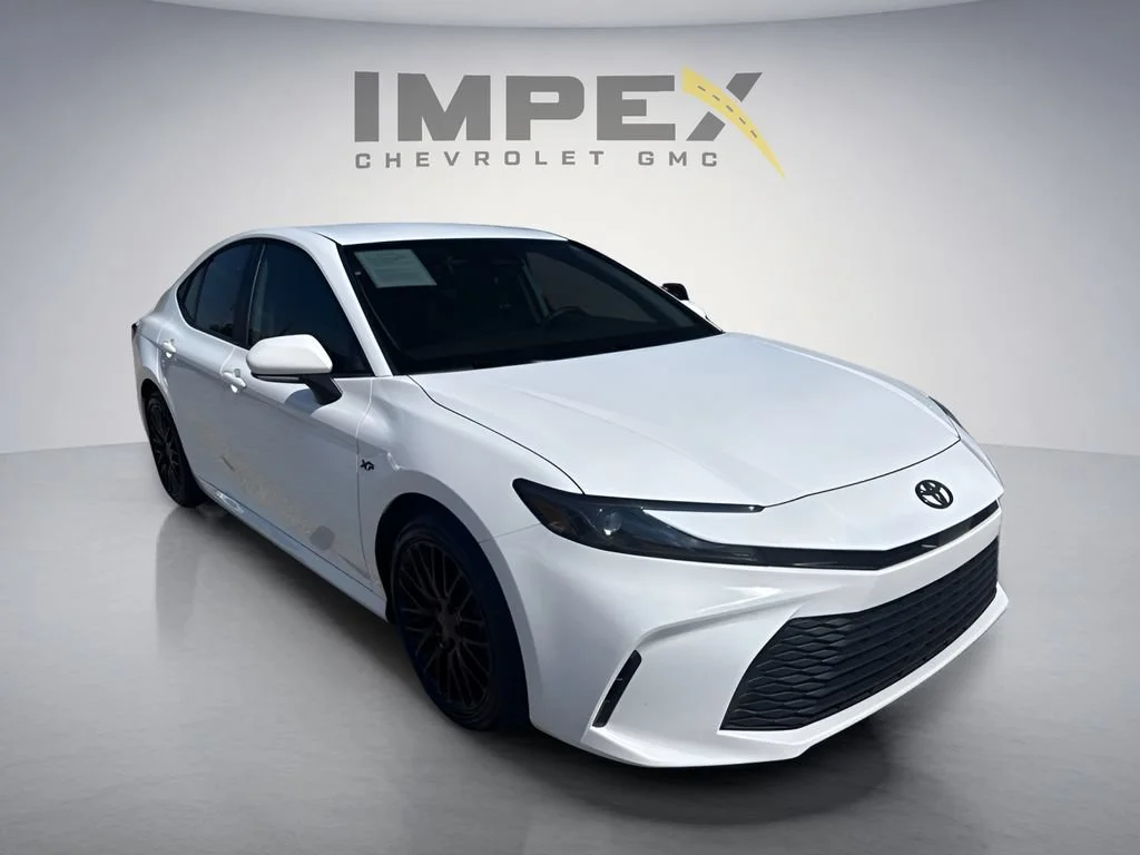 Used 2025 White Toyota LE image 7