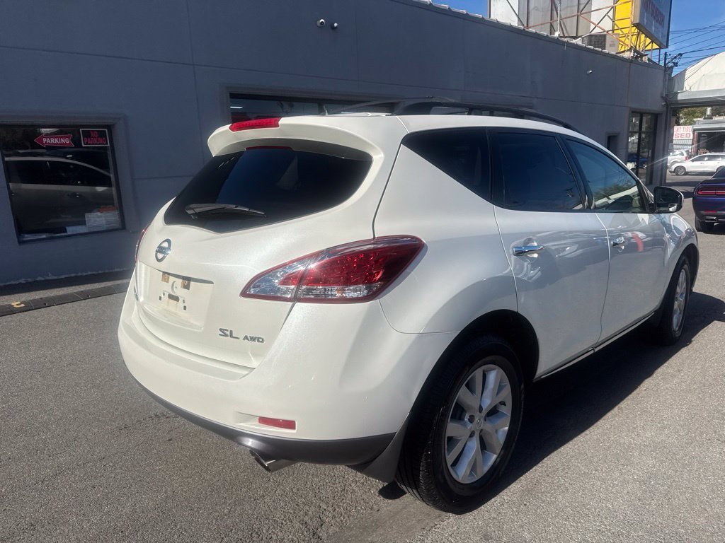 Used 2012 White Nissan SL image 6