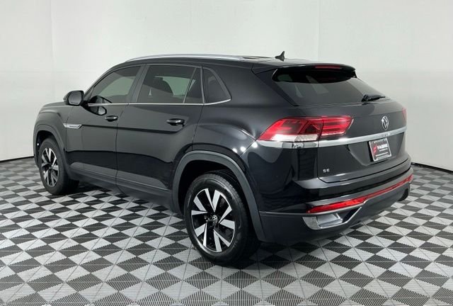 Used 2022 Black Volkswagen 2.0T SE image 5