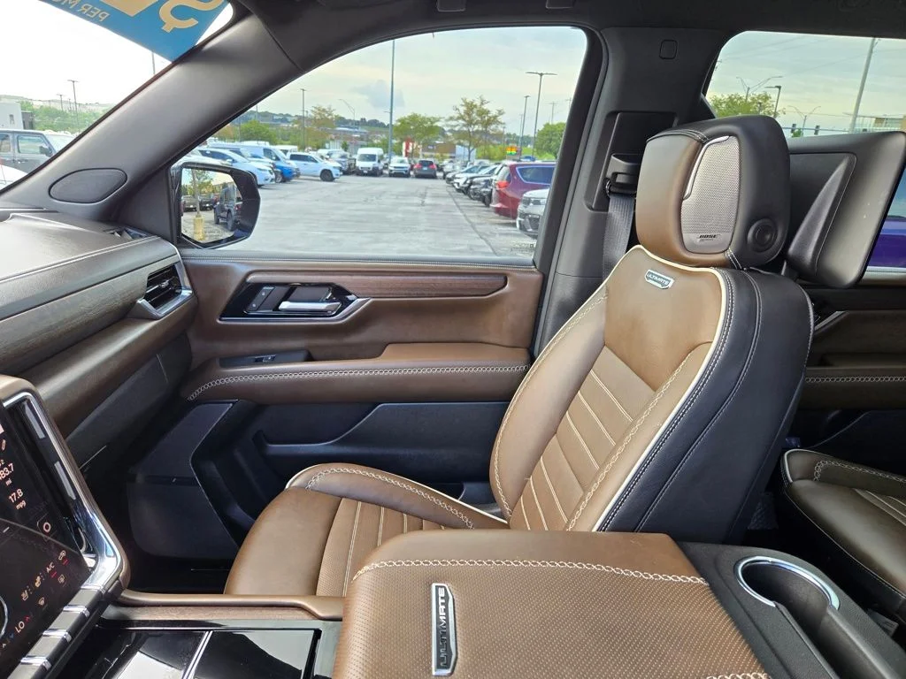 Used 2026 Black GMC Denali Ultimate image 25