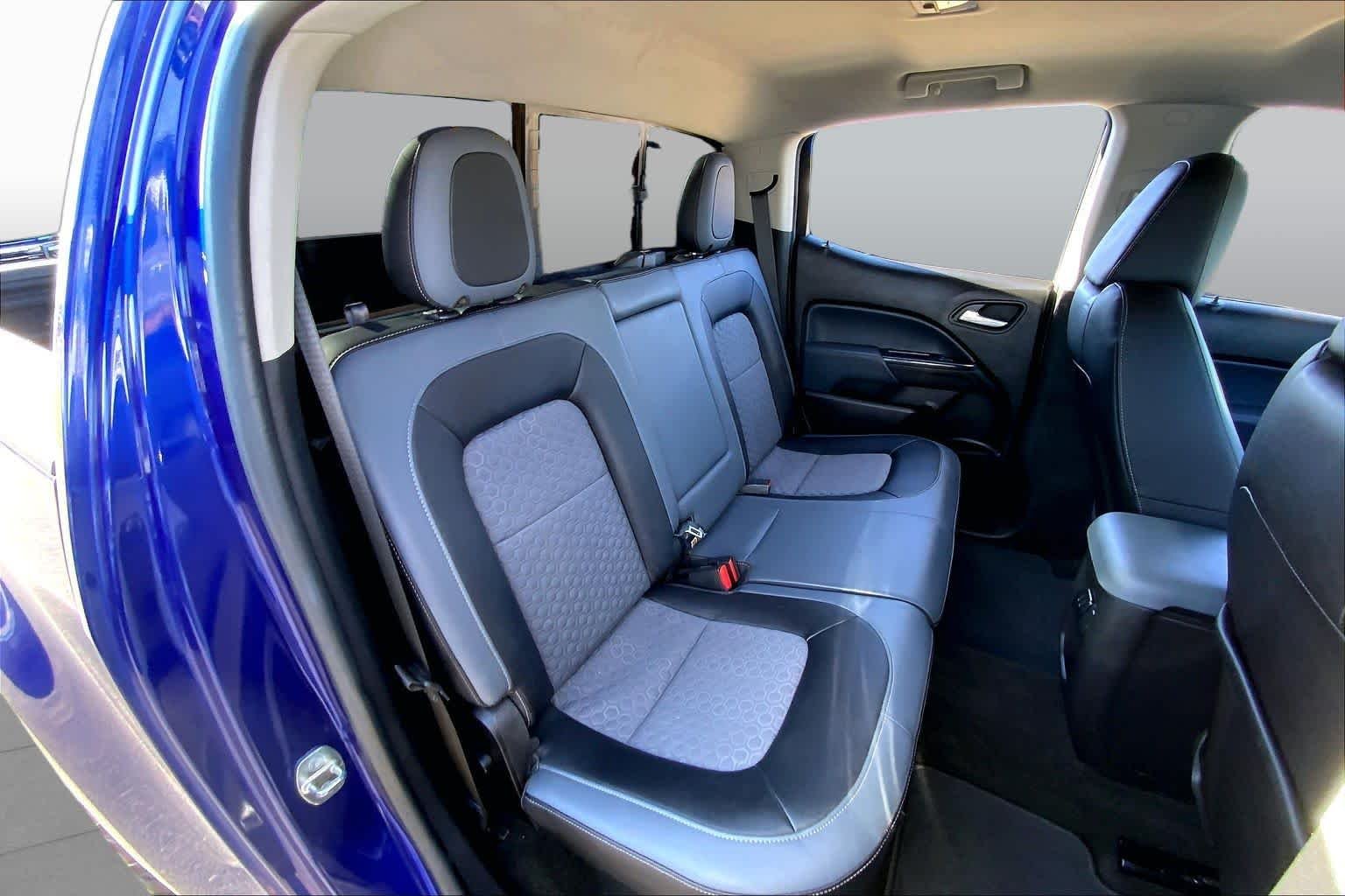 Used 2016 Laser Blue Chevrolet 4WD Z71 image 20