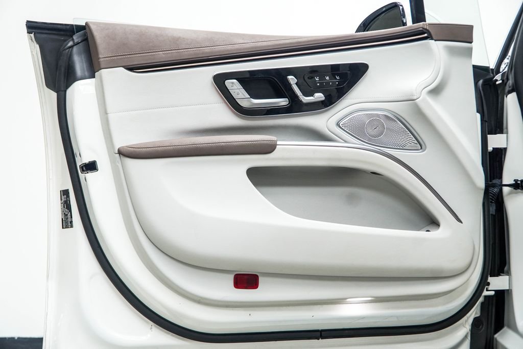 Used 2023 White Mercedes-Benz 580 image 39