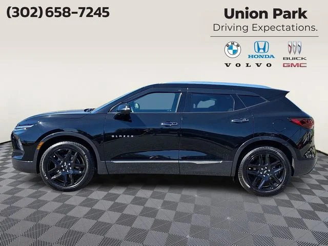 Used 2025 Black Chevrolet Premier image 7
