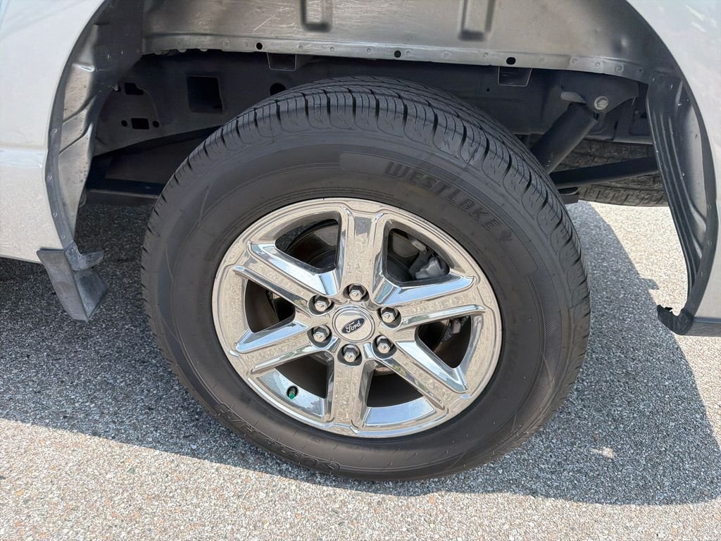 Used 2025 Silver Metallic Ford XLT image 42
