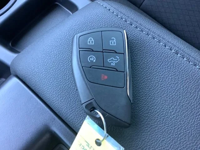 New 2026 Summit White GMC SLE image 24