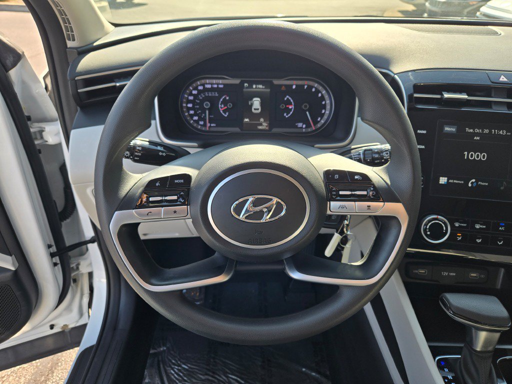 Used 2024 White Pearl Hyundai SE image 29