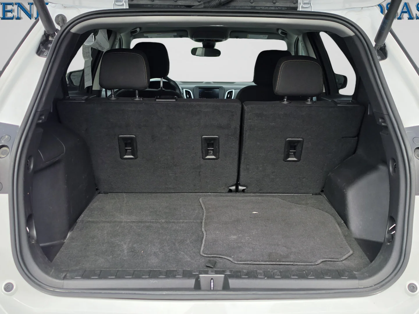 Used 2024 Summit White Chevrolet LT image 13