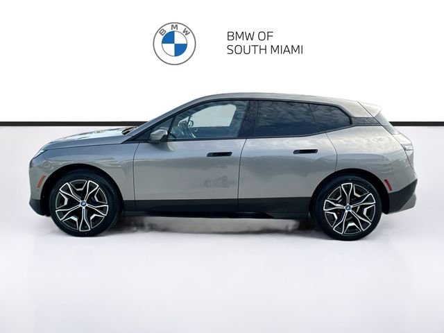 Certified Used 2024 Gray BMW xDrive50 image 4