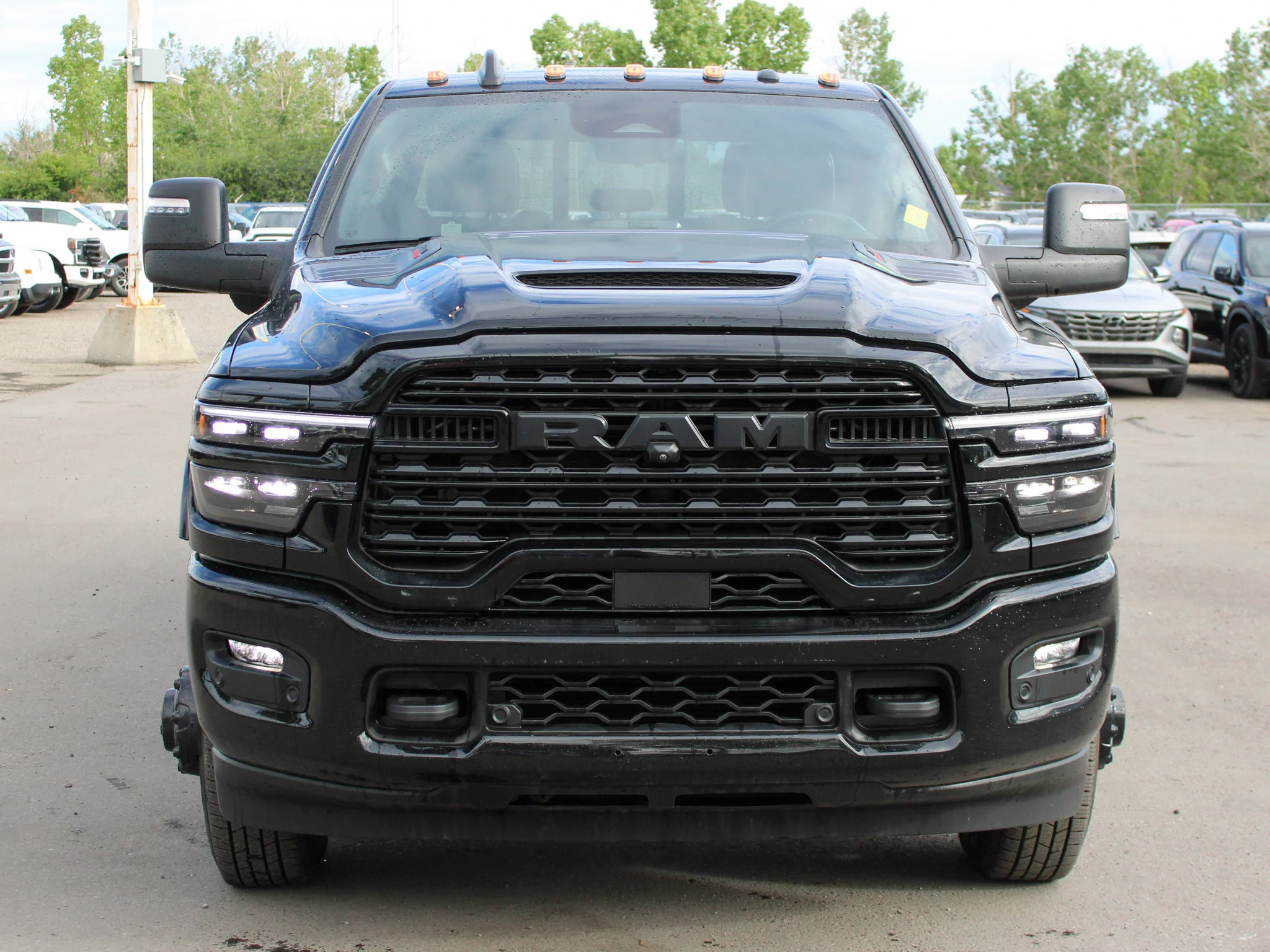 Certified Used 2025 Black RAM Limited* | Cummins Diesel | Night Edition | 5th Wheel & Gooseneck | Apple CarPlay image 10