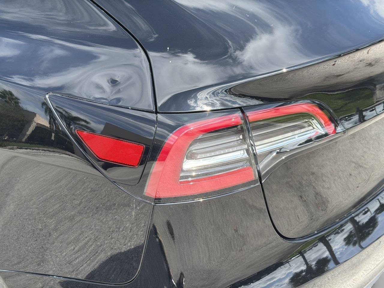 Used 2018 Black Tesla Long Range image 7