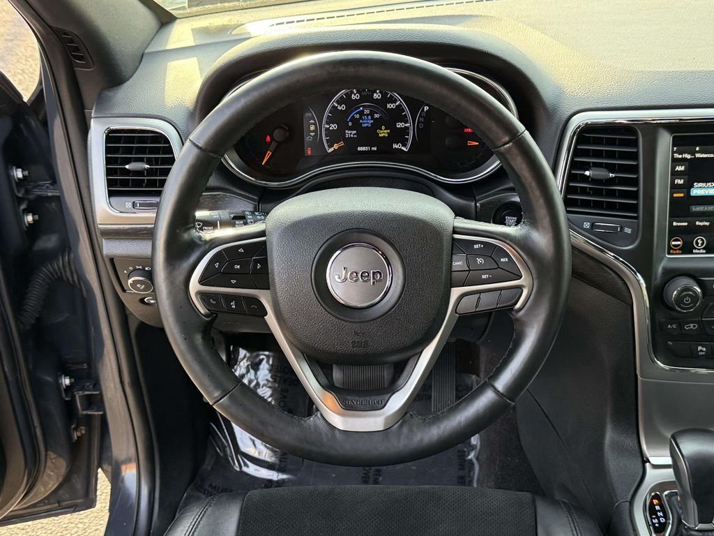 Used 2018 Black Jeep Altitude image 17