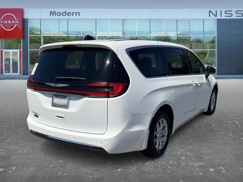 Used 2023 Bright White Clearcoat Chrysler Touring L image 5