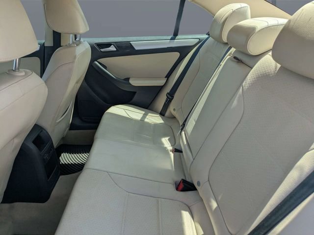 Used 2013 Gray Volkswagen 2.5L SE image 13