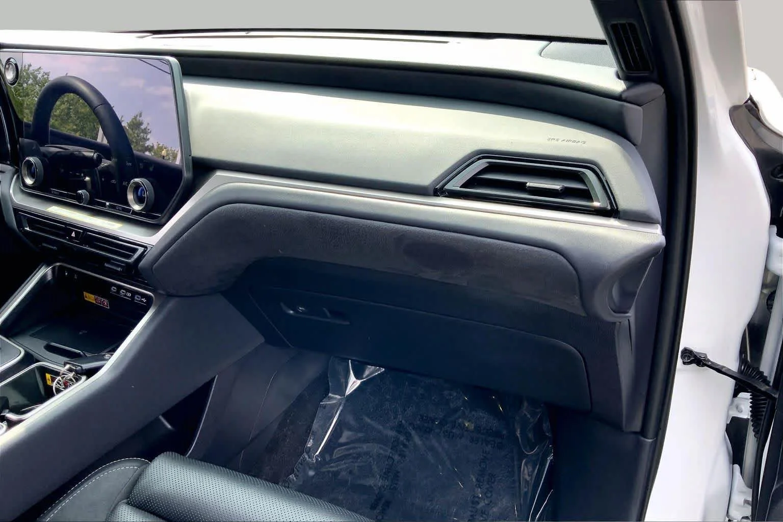 Certified Used 2025 WIND CHILL PEARL Lexus Luxury image 19