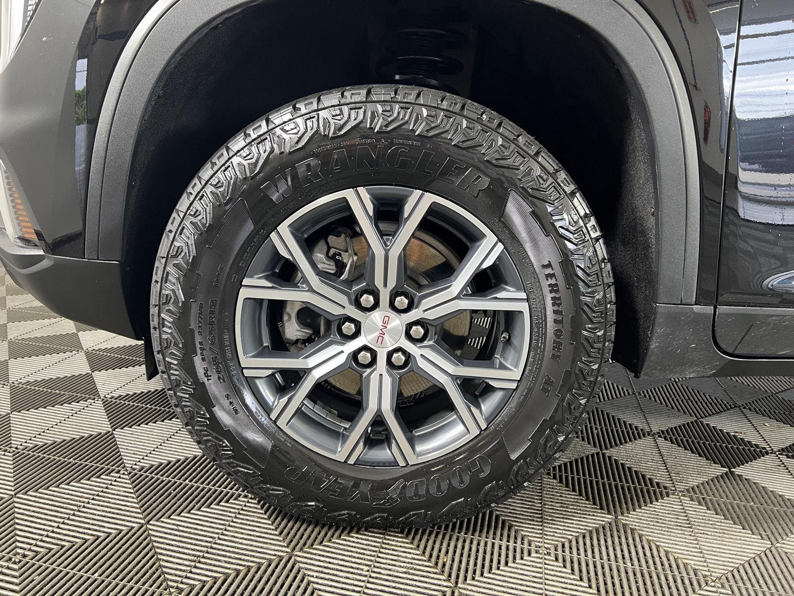Used 2025 Ebony Twilight Metallic GMC AWD AT4 image 35