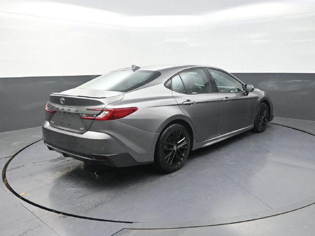 Used 2025  Toyota SE image 8