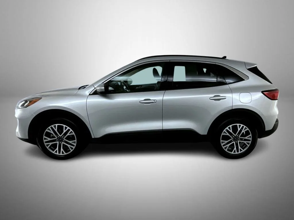Used 2020 Silver Ford SEL image 8