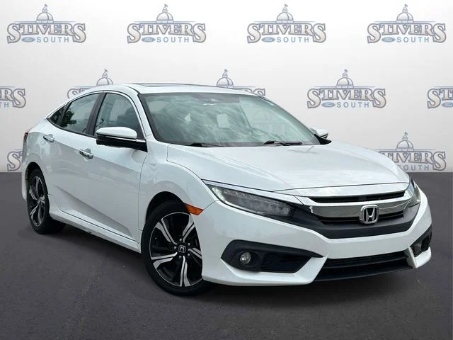 2017 Honda Civic Touring CVT's photo