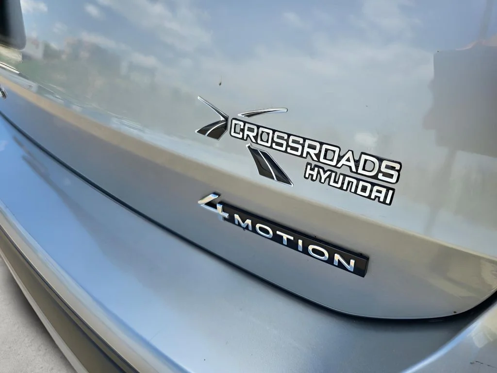 Used 2022 Pyrite Silver Metallic Volkswagen SE image 29