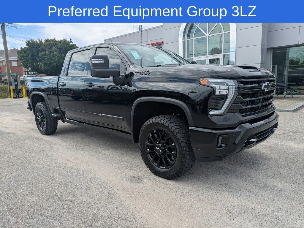 Used 2025 Black Chevrolet High Country image 2