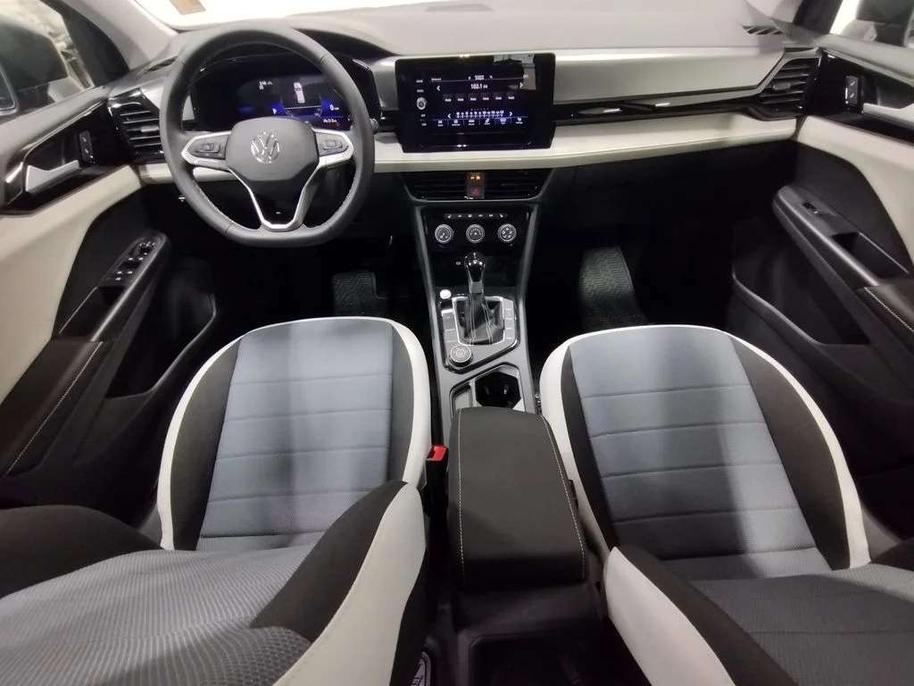 New 2026 Black Volkswagen 1.5T S image 3