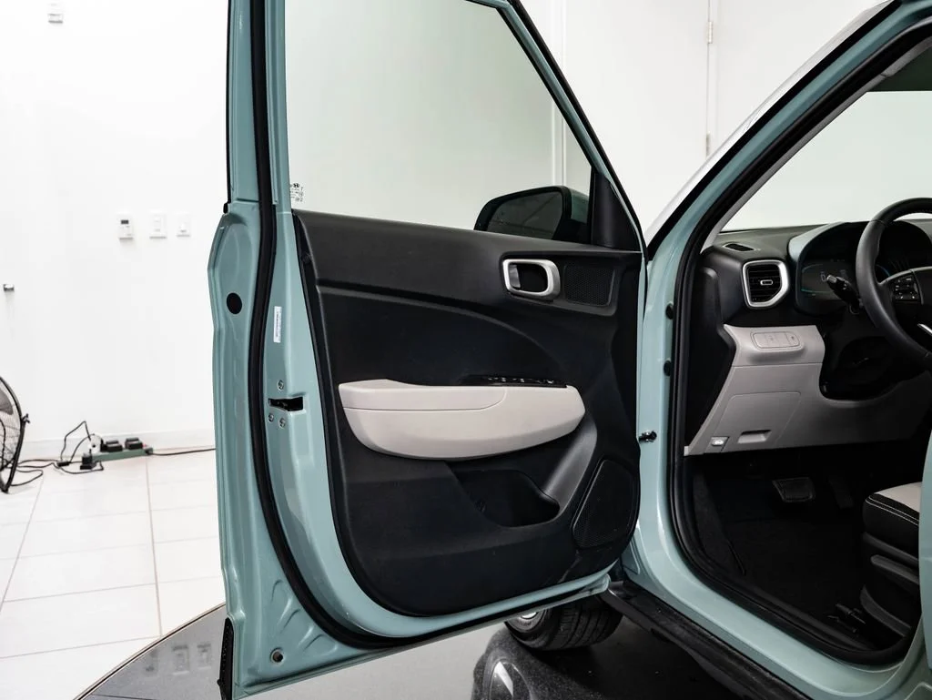 Used 2025 Mirage Green Hyundai SEL image 24