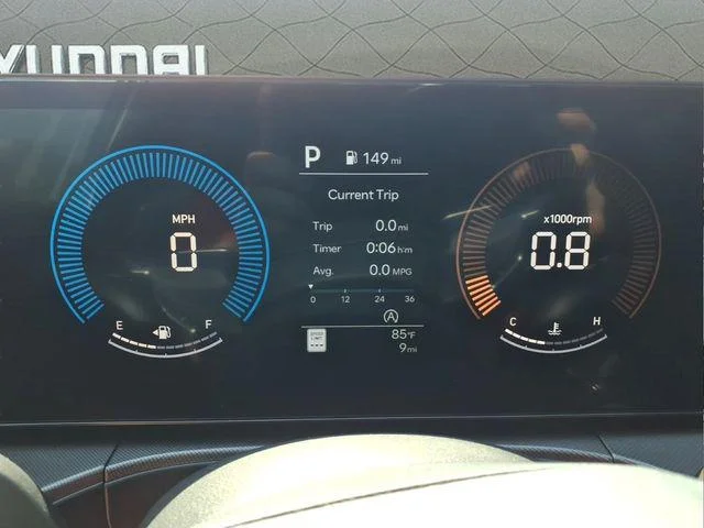 New 2026 White Hyundai SE image 19