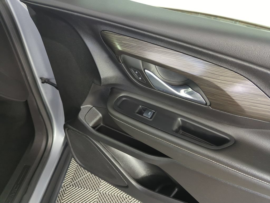 Used 2024 Sterling Metallic GMC SLE image 32