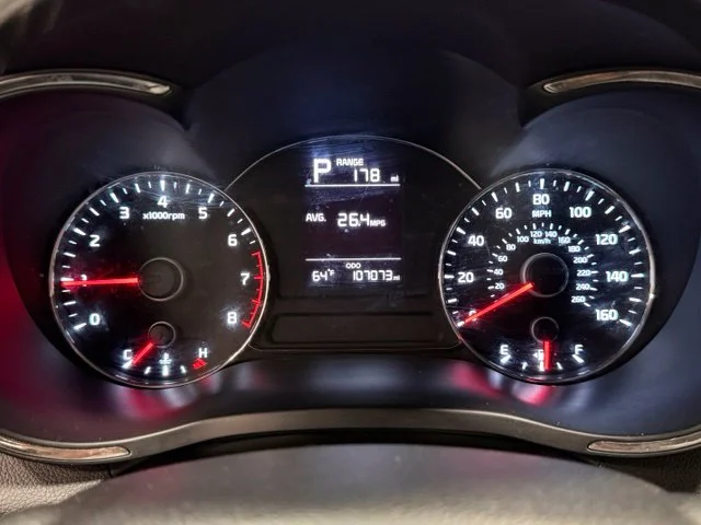 Used 2017 White Kia LX image 19