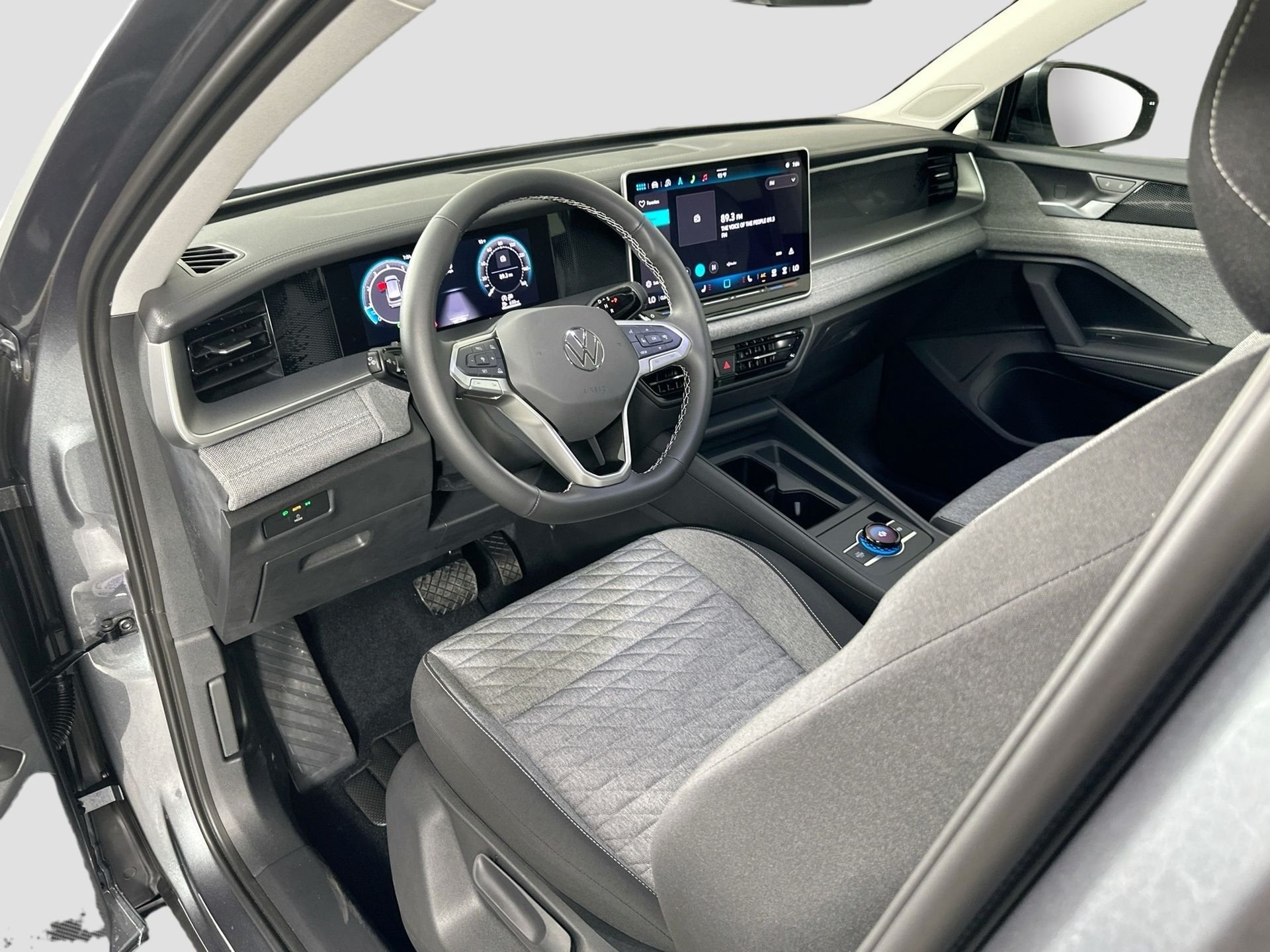 2025 Volkswagen Tiguan S - Photo 9