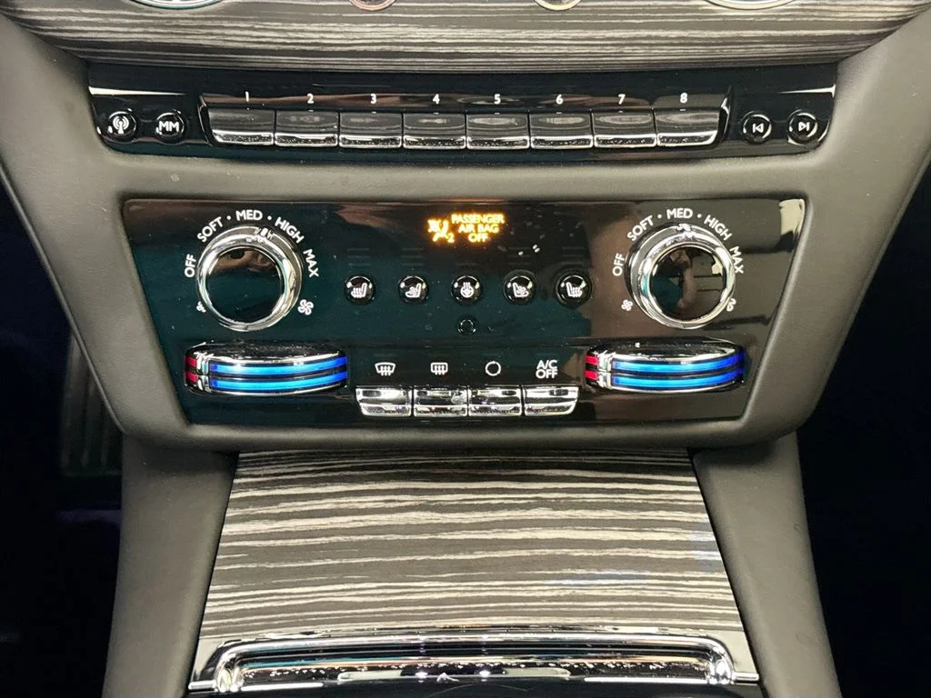 Used 2024 Black Rolls-Royce  image 16