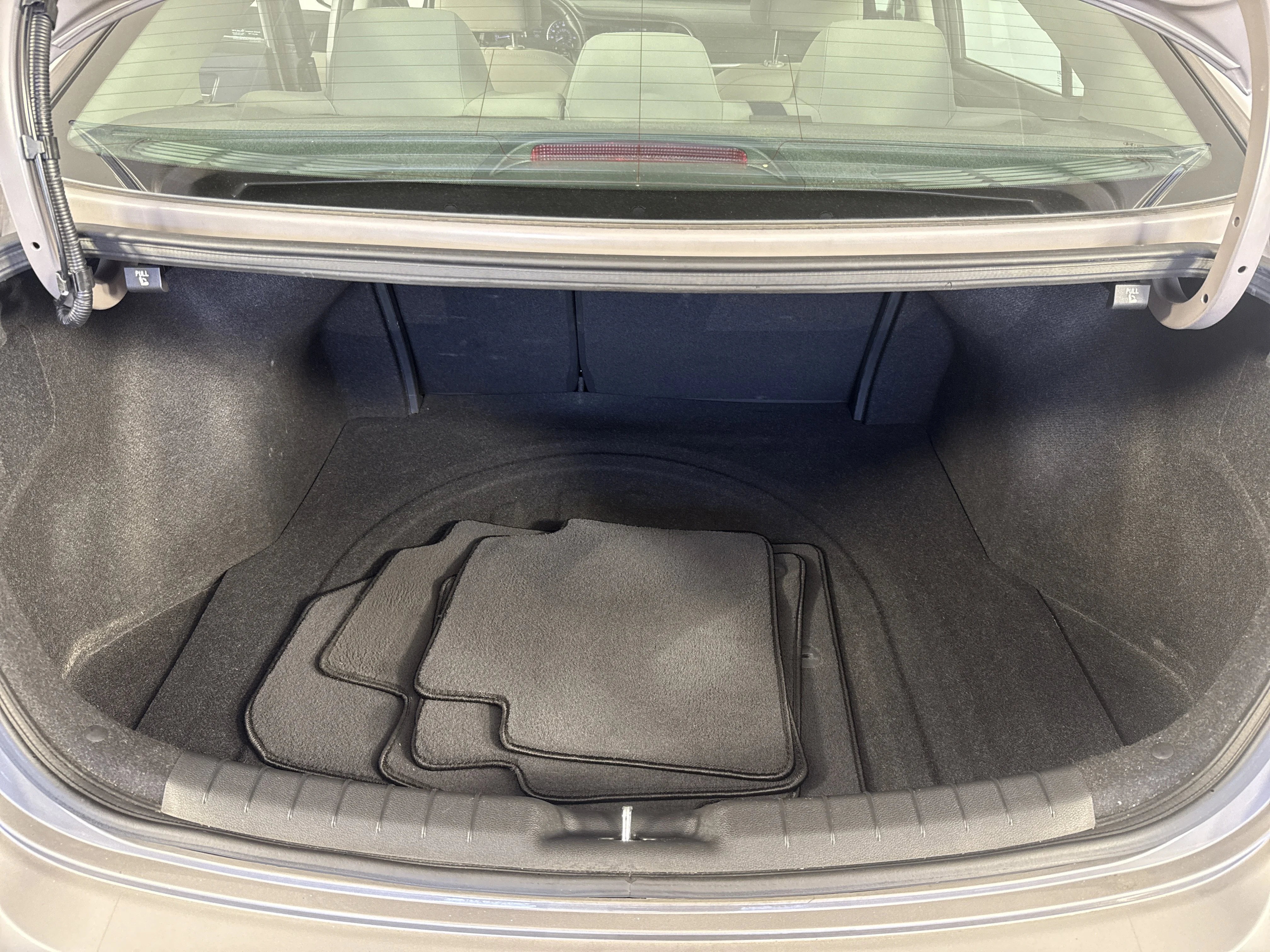 Used 2020 Fluid Metal Hyundai Value Edition image 20