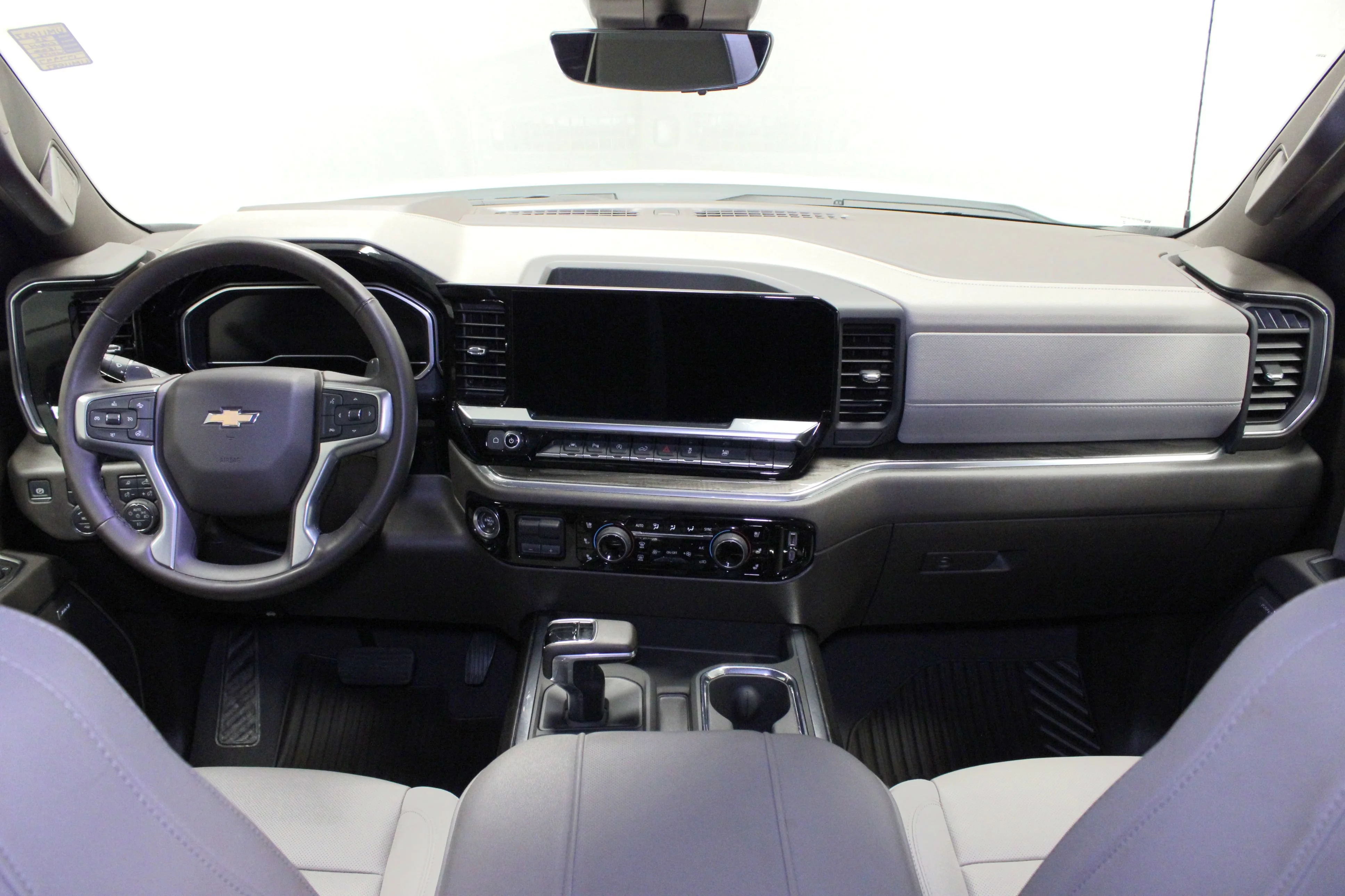 Used 2025 Summit White Chevrolet LTZ image 20