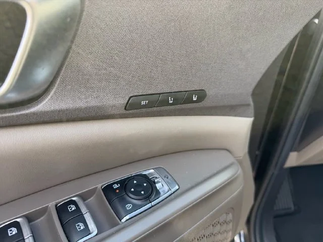 Used 2026 Gray Kia EX image 18