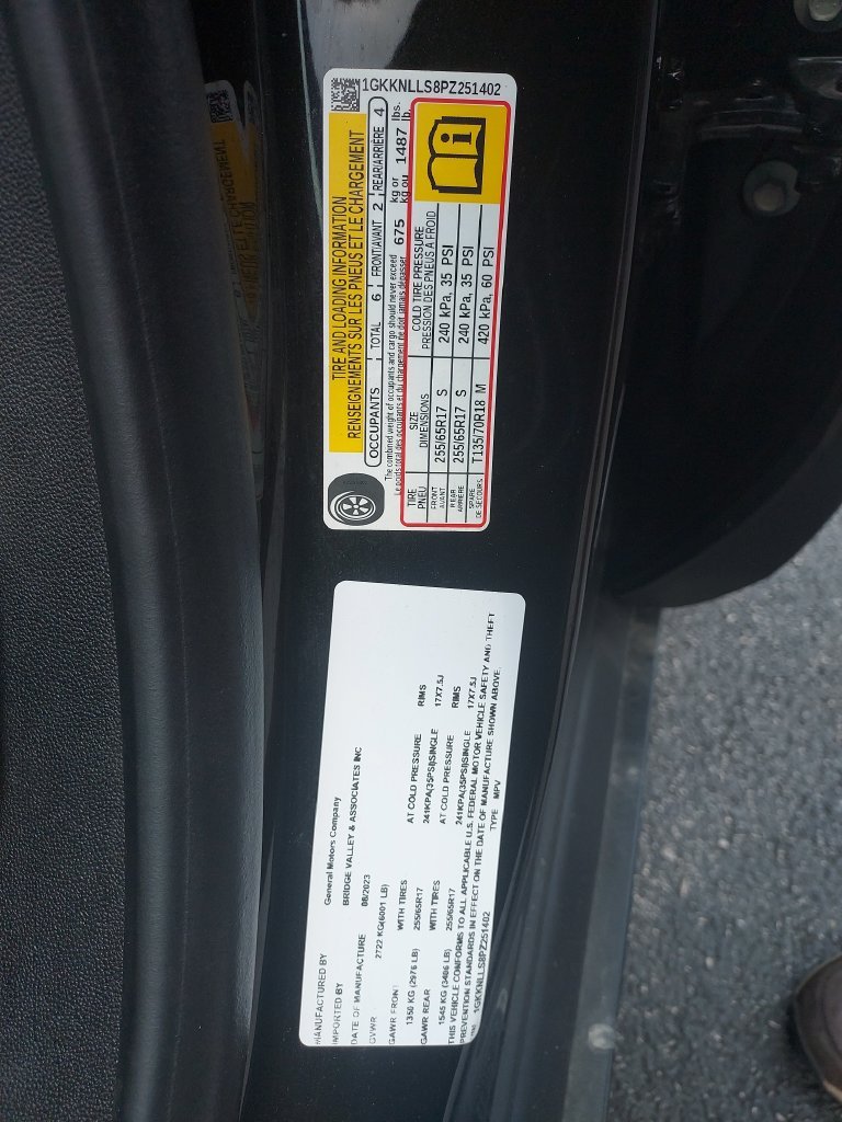 Used 2023 Black GMC AT4 image 27