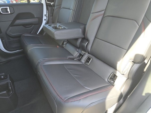 Used 2025 Bright White Clearcoat Jeep Rubicon image 33
