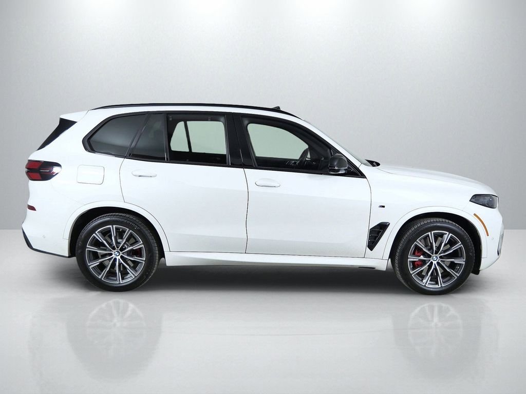 2026 BMW X5 M60i - Photo 8