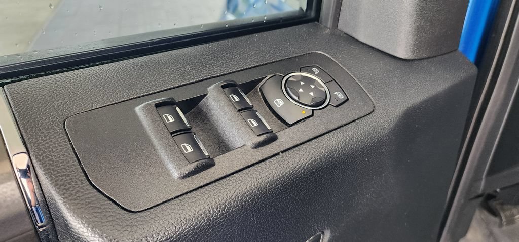 Used 2017 Lightning Blue Ford XL image 11