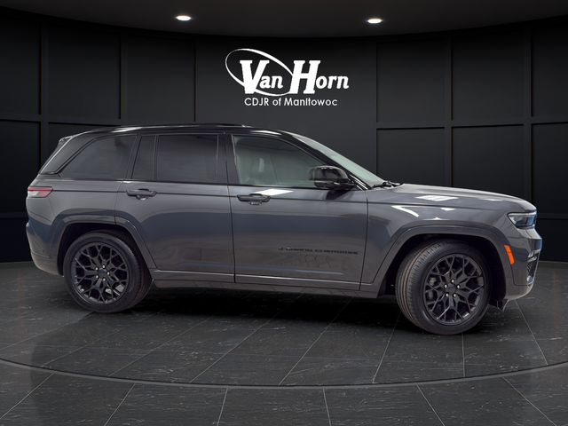 Used 2025 Baltic Gray Metallic Clearcoat Jeep Summit image 8