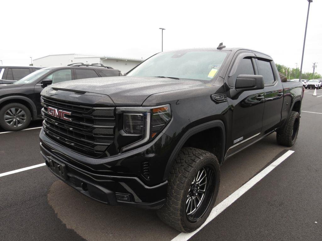Used 2025 Onyx Black GMC Elevation image 6