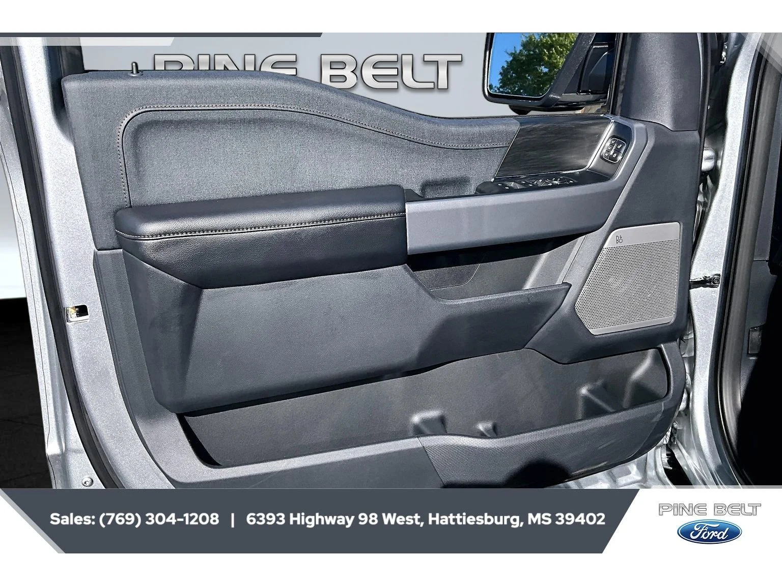 New 2026 Iconic Silver Metallic Ford Lariat® image 18